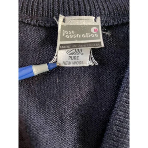 Australian Kangaroo Breast Logo Navy Blue V-Neck 100% Wool Sweater size: Medium - Picture 3 of 4